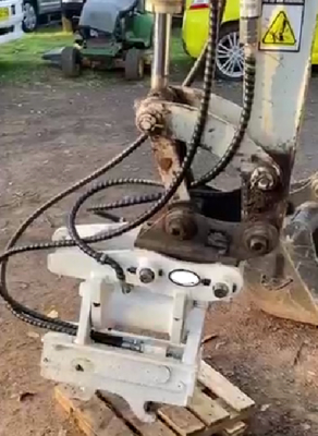 وصلة إمالة سريعة لحفارة Huitong HT 1-2.8 طن 95 كجم متوافقة مع CAT/Komatsu قفل يدوي